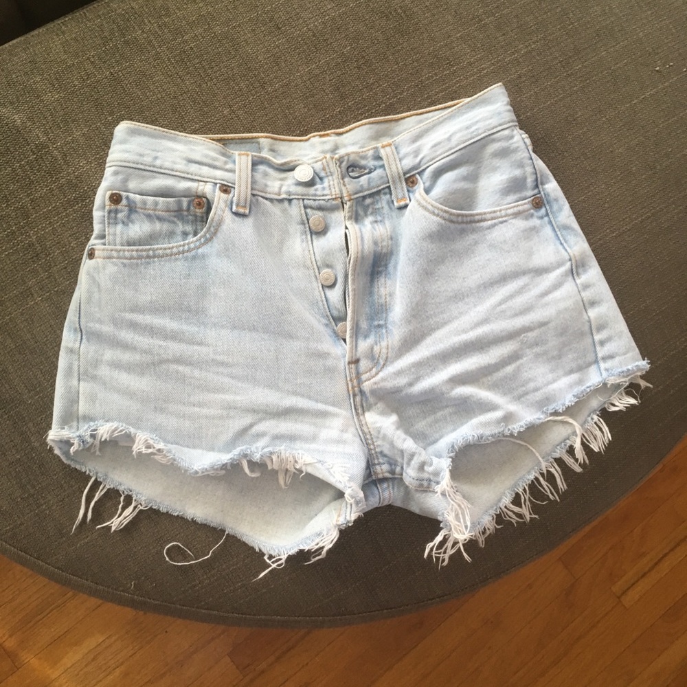High waist Levi denim shorts